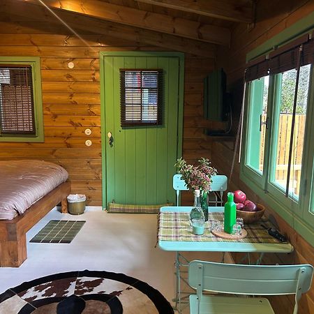 Vasilikia Mountain Farm & Retreat Guest House พาฟเลียนี ภายนอก รูปภาพ