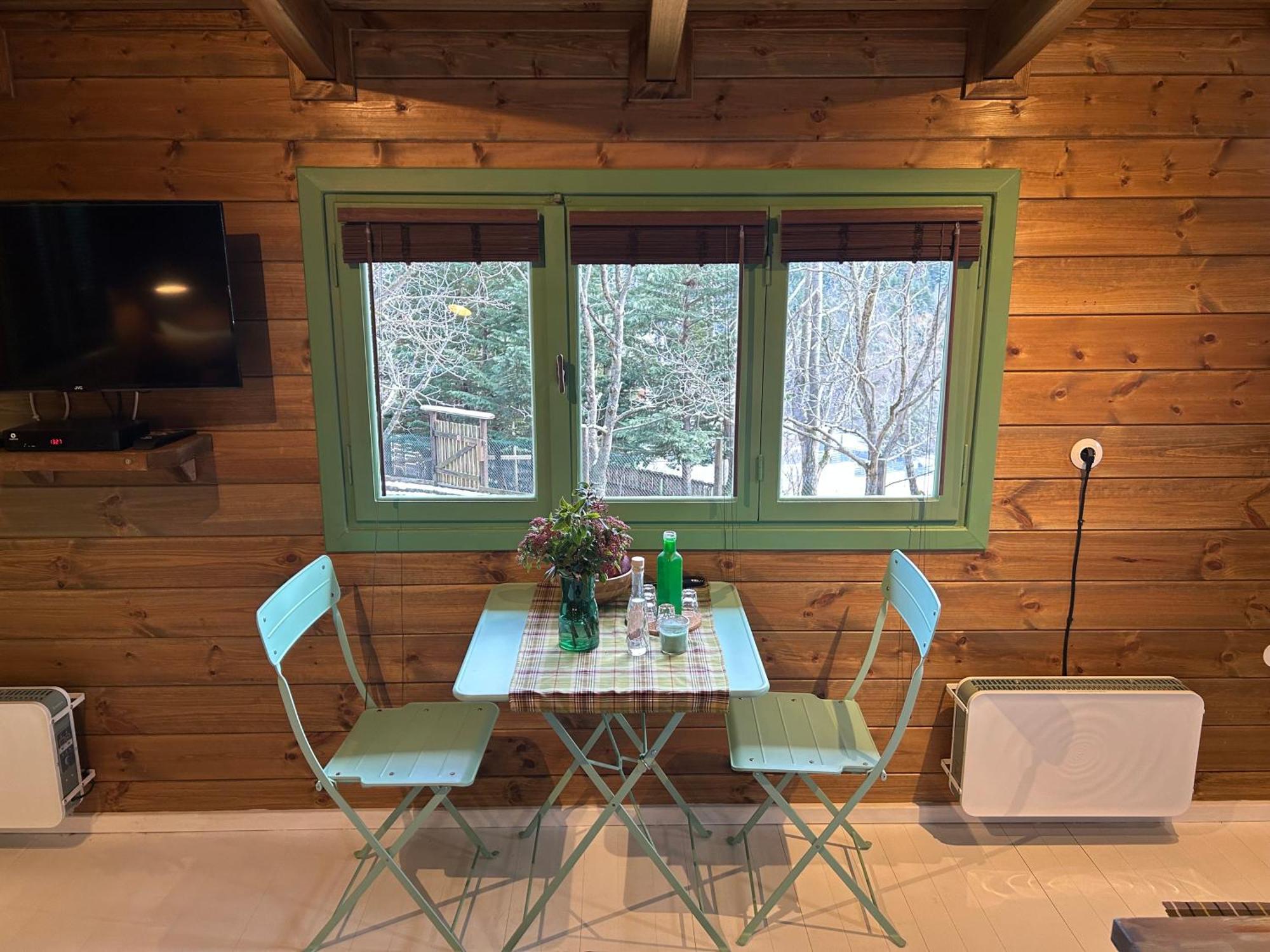 Vasilikia Mountain Farm & Retreat Guest House พาฟเลียนี ภายนอก รูปภาพ